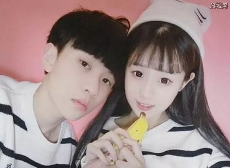 14岁未成年妈妈扎堆直播:到底是谁让孩子怀孕了?
