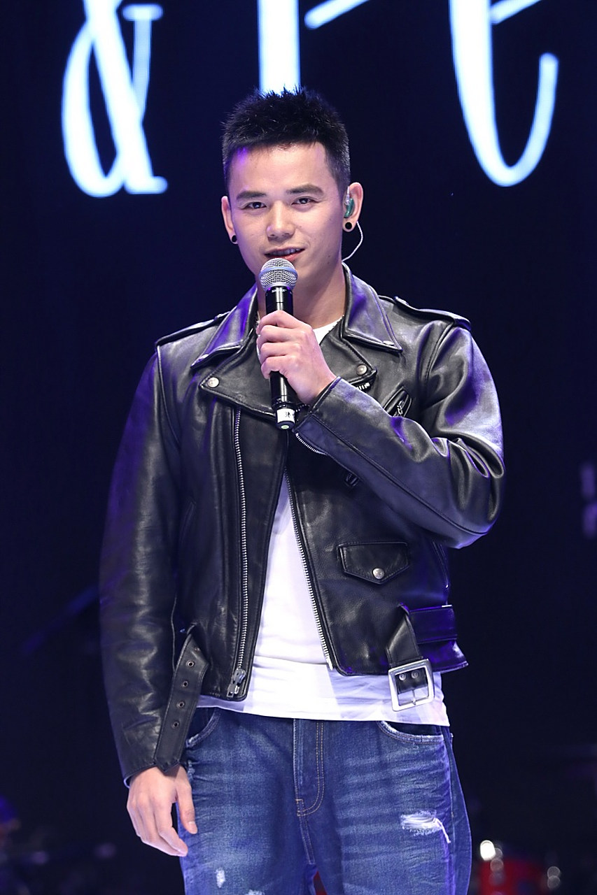 中国好声音亚军张恒远因病去世#   张恒远,中国好声音第二季亚军抵鼢