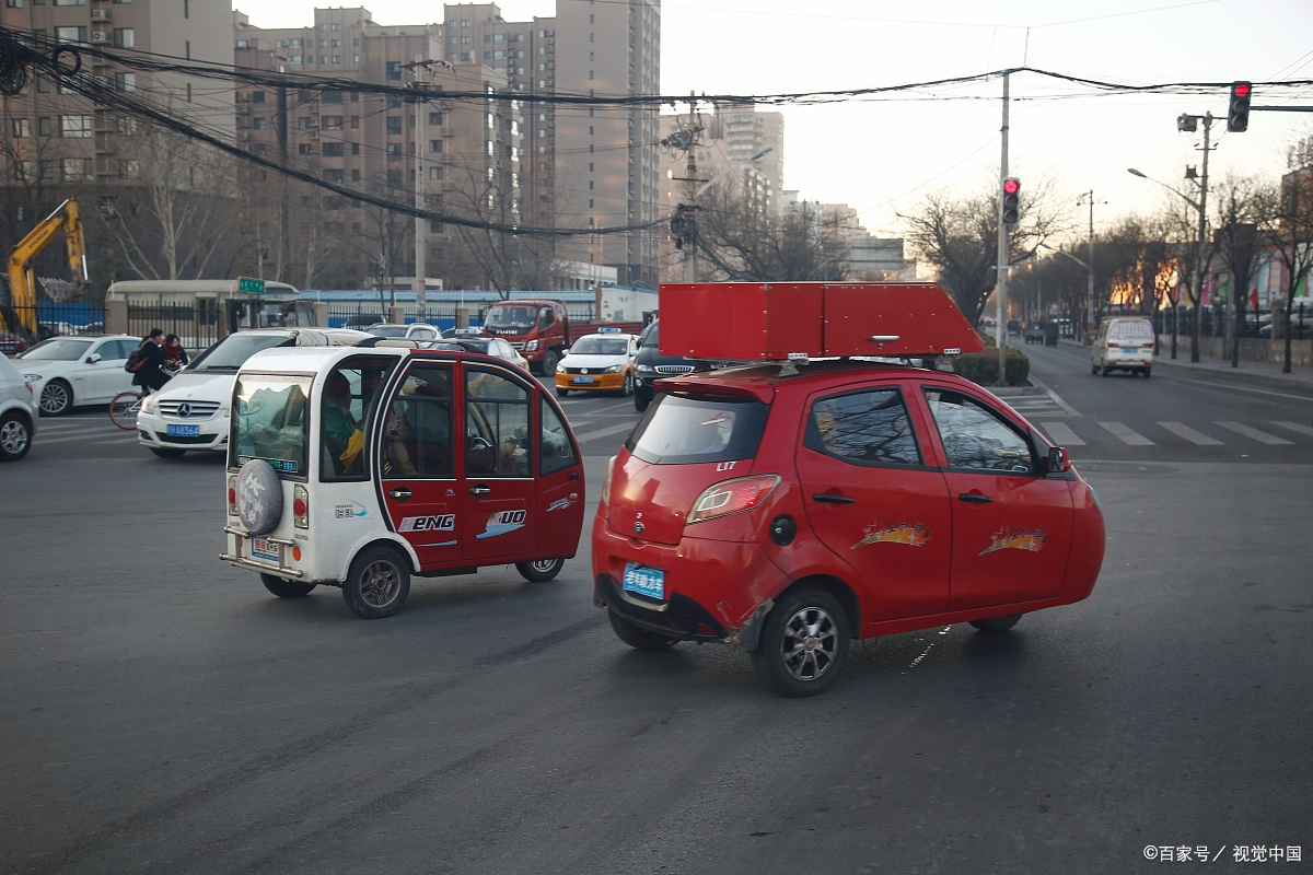 非标无路权!横冲直撞的老年代步车怎么管?