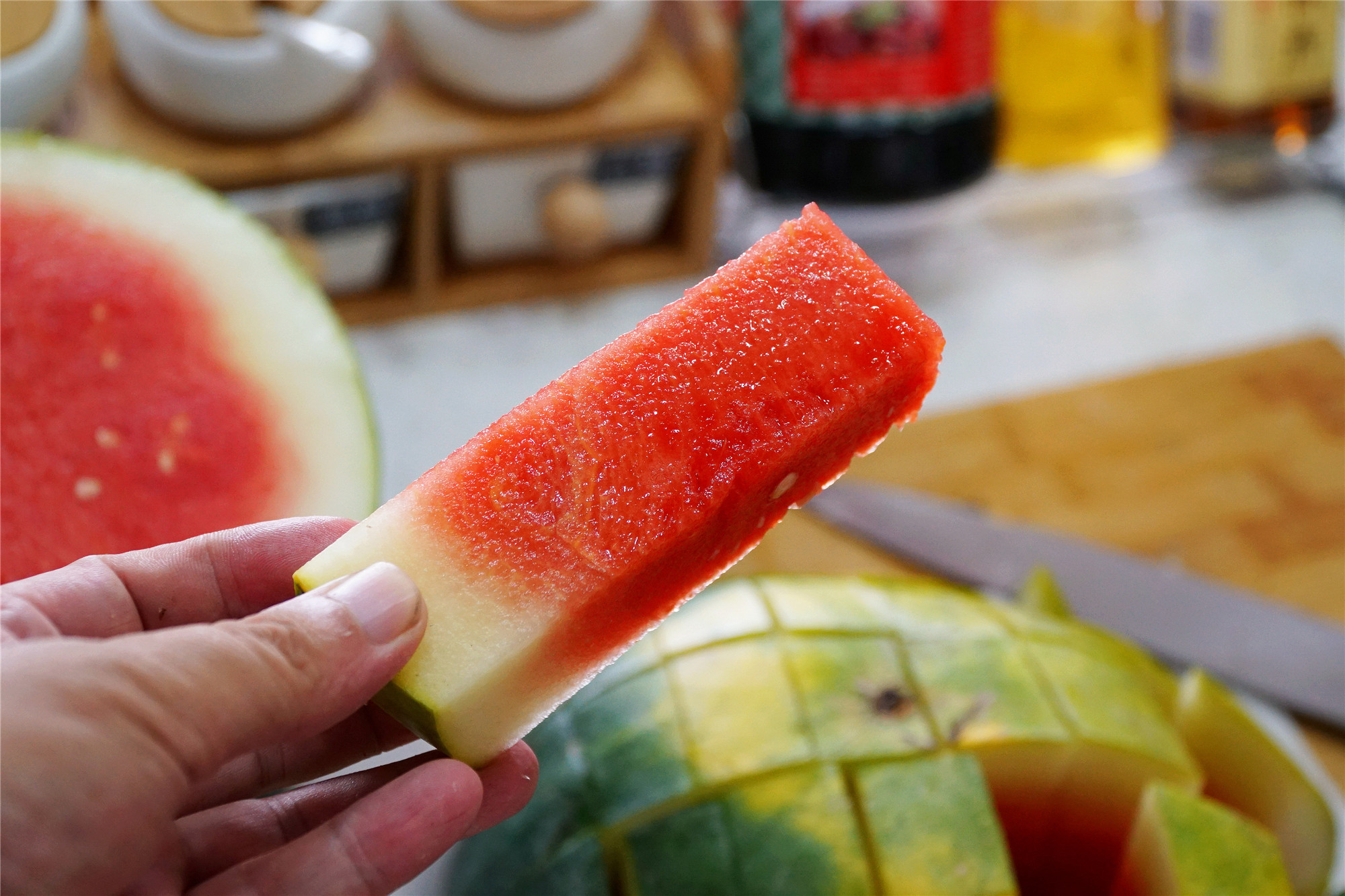 一分钟教会你切西瓜,3种方法,吃着方便,优雅吃瓜不脏手