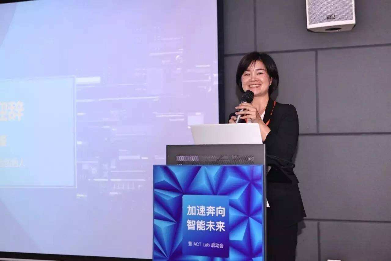 中国科技界"女中豪杰":手握7200项专利,已在苹果身上赚走百亿