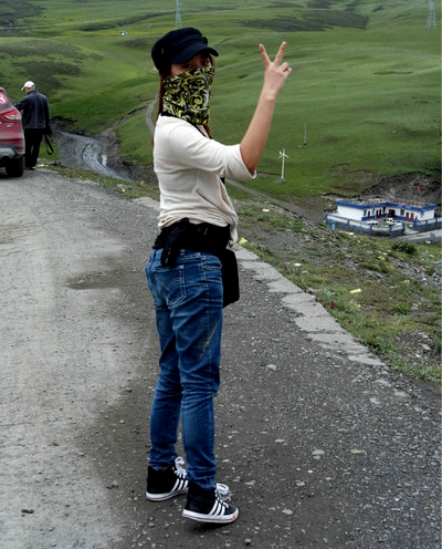 穷游女走川藏线经历,跟4个男人住一间青旅,舒服还不用花钱!