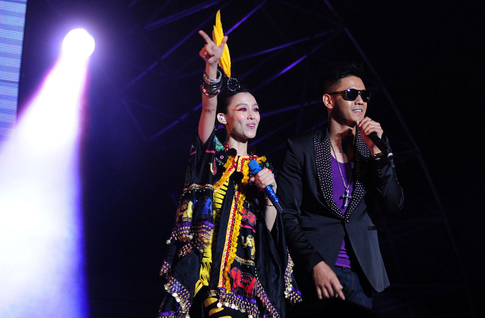 凤凰传奇演唱会取消  3月21日,备受期待的《凤凰传奇"吉祥如意"2024