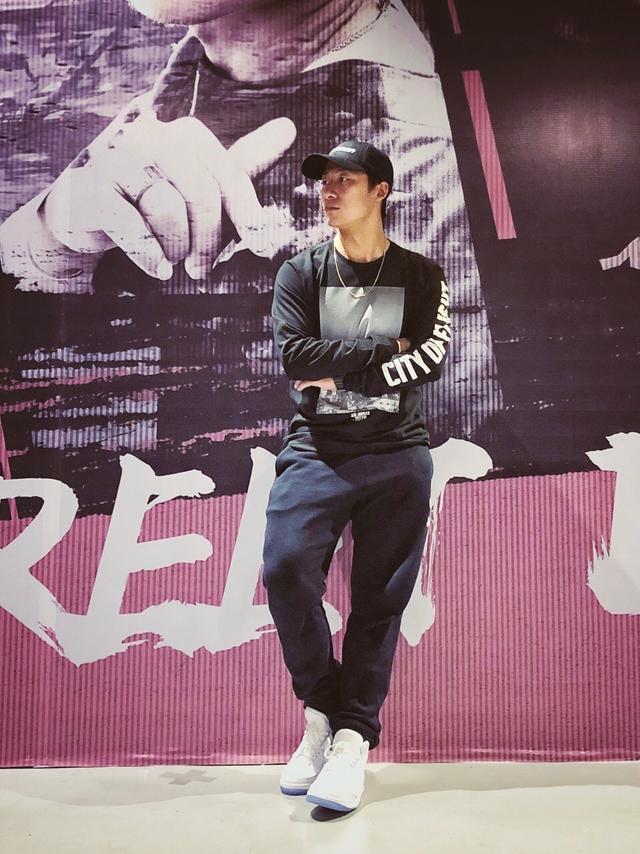 亮亮小鸡舞太魔性,把黄子韬看得全程痴汉笑,连罗志祥都忍不住学