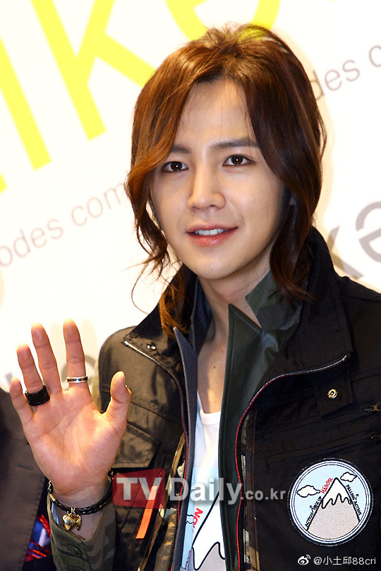 在家办公是种什么样的体验# 张根硕我们等你回来超话 张根硕回归2020