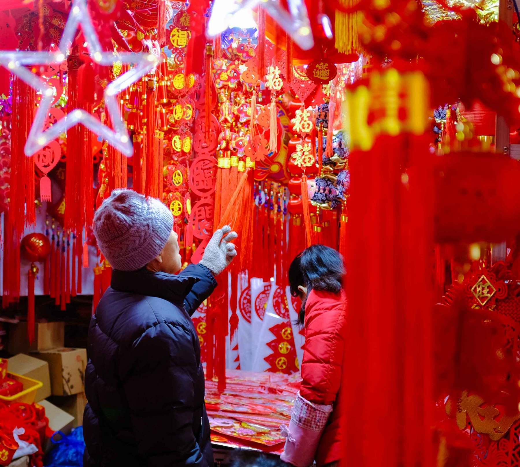 纪实摄影:红红火火的年货市场