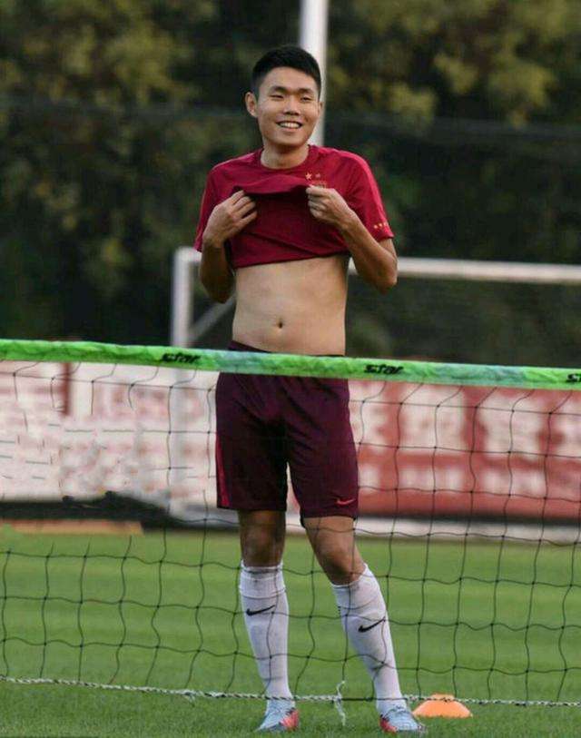 中国足球运动员肌肉图片
