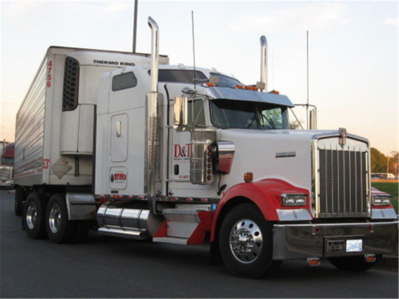 为什么国外的卡车都是"长鼻子",而国内的卡车都是"大平头"?