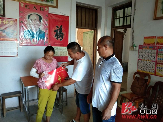 零陵区菱角塘镇:迎"八一"走访慰问 情暖退役军人