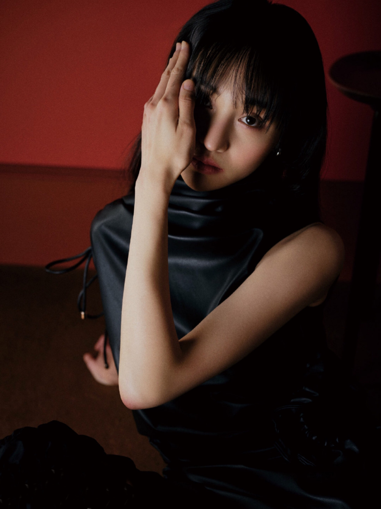 郑爽拍开年杂志大片,六套造型齐上线,认真营业的样子好美!