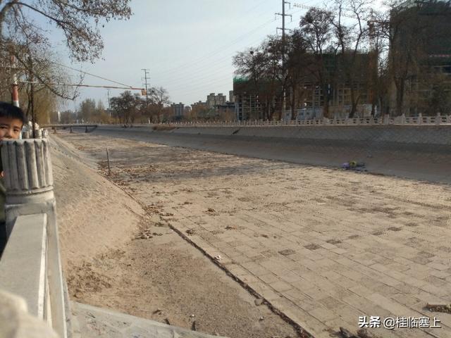 每日一诗说银川:寂寥盼流润～唐徕渠红花渠春觉美丽呈现