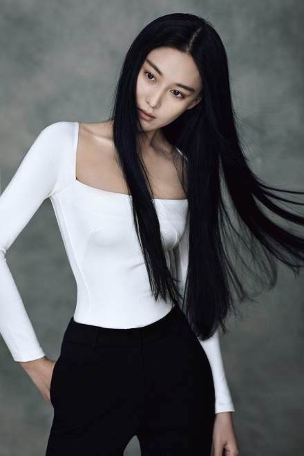 张馨予之前艳丽照片