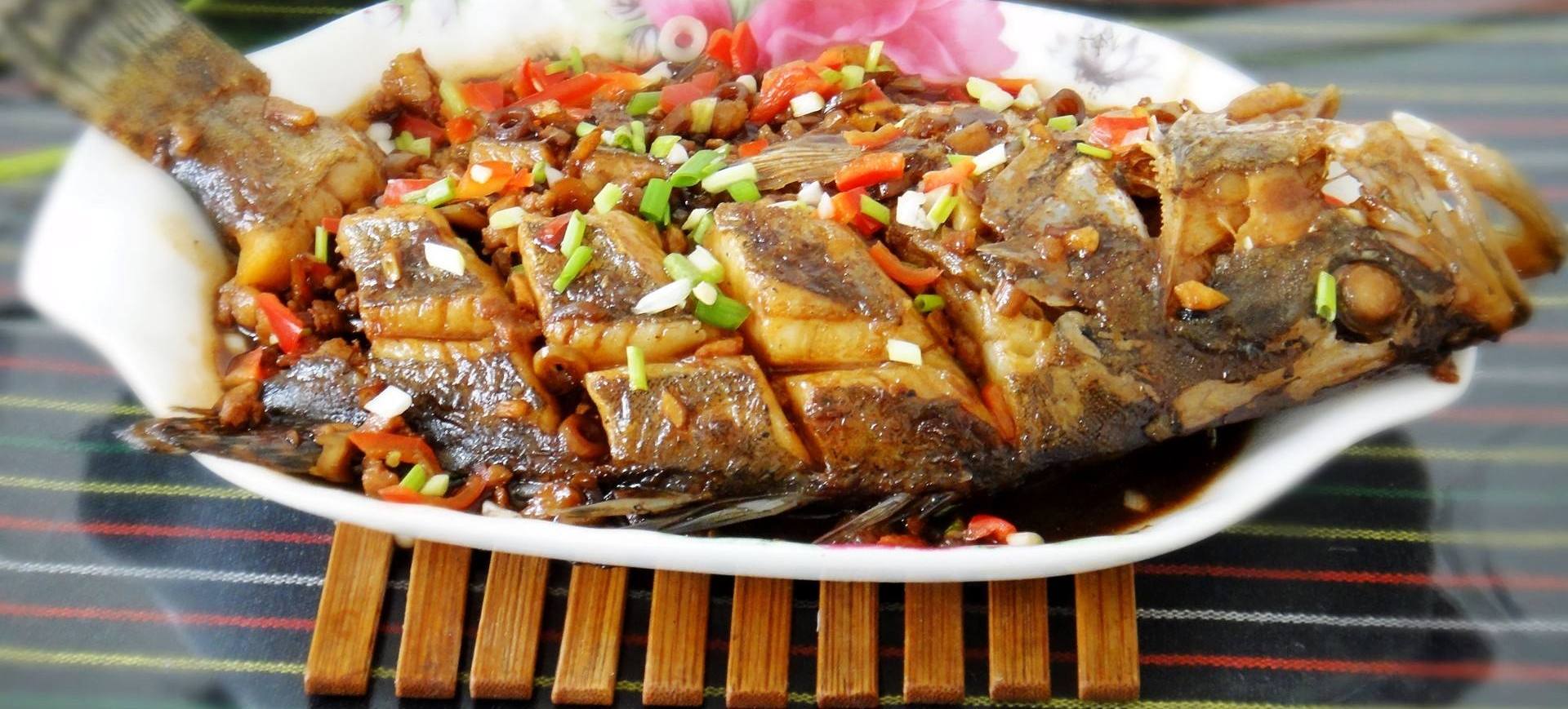 红烧臭鳜鱼:风味独特,鲜香嫩滑,闻起来臭,吃起来香