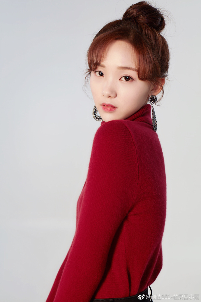 参加《创造101》蜕变后的河北女孩吕小雨耀眼夺目!