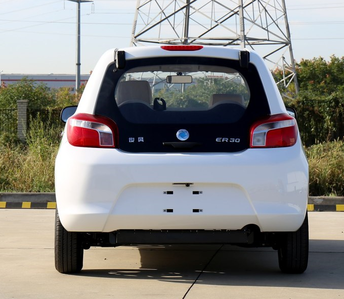 介绍一款设计感强,外观时尚潮流,符合年轻人审美的俊风er30