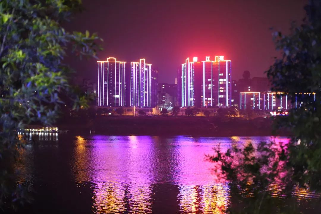 当沅陵这些夜景图片遇见你,美到不敢取标题!