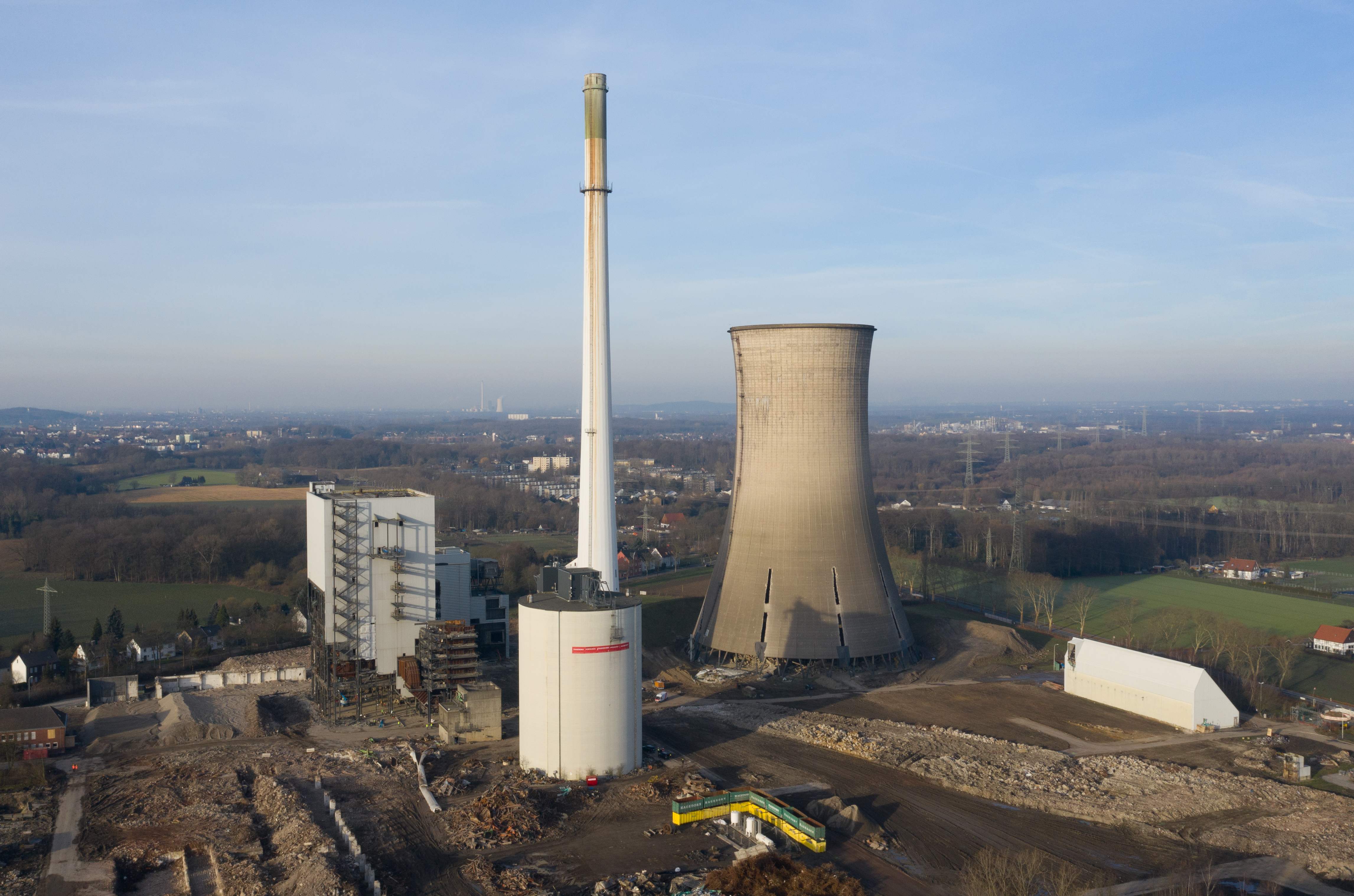 德国爆破一处废弃燃煤电站