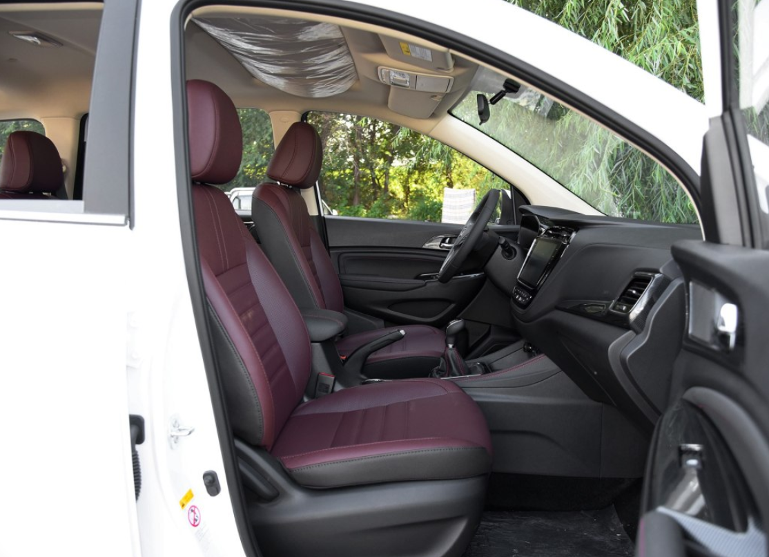 欧尚a800的优点要了解,整车隔音效果不错,空间宽敞悬挂舒适