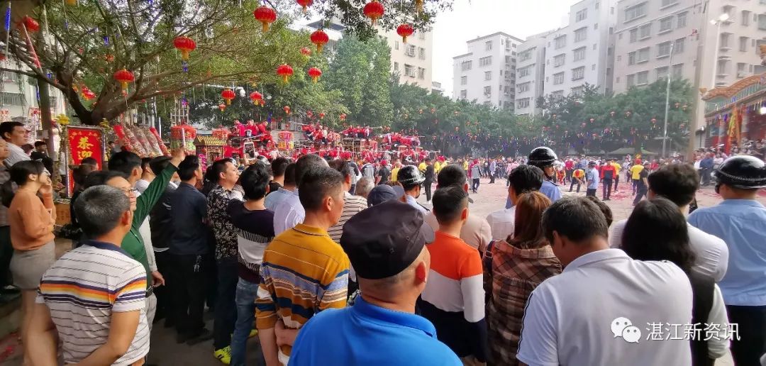 湛江赤坎百姓村年例大巡游盛典,百人穿令箭,飘色,精彩纷呈