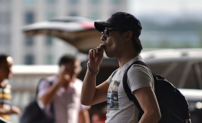 章子怡家中误喝"烟灰"而发飙,吸烟成瘾的汪峰是罪魁祸首