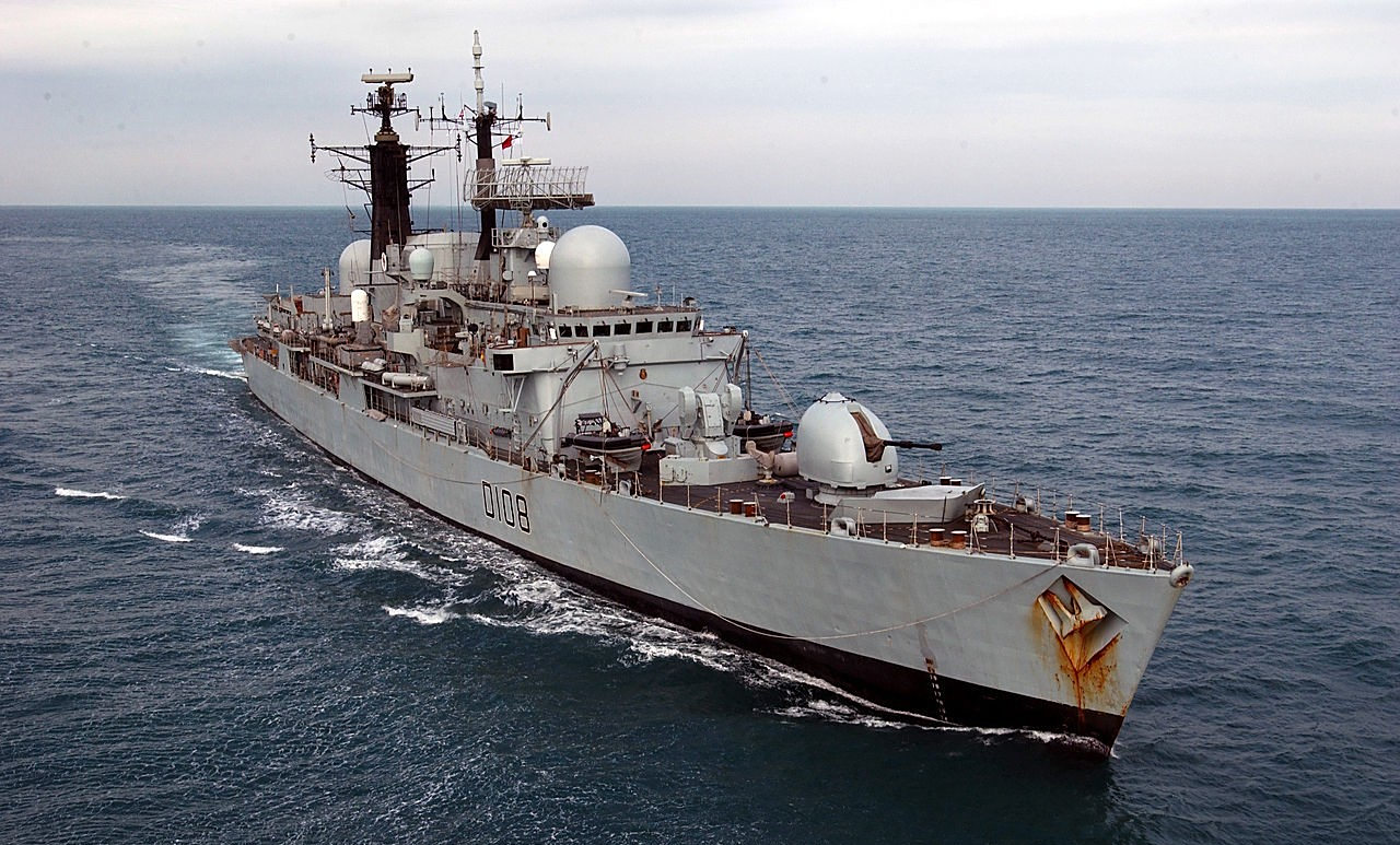 42型导弹驱逐舰,又称"谢菲尔德"级驱逐舰,是英国皇家海军于1970年代