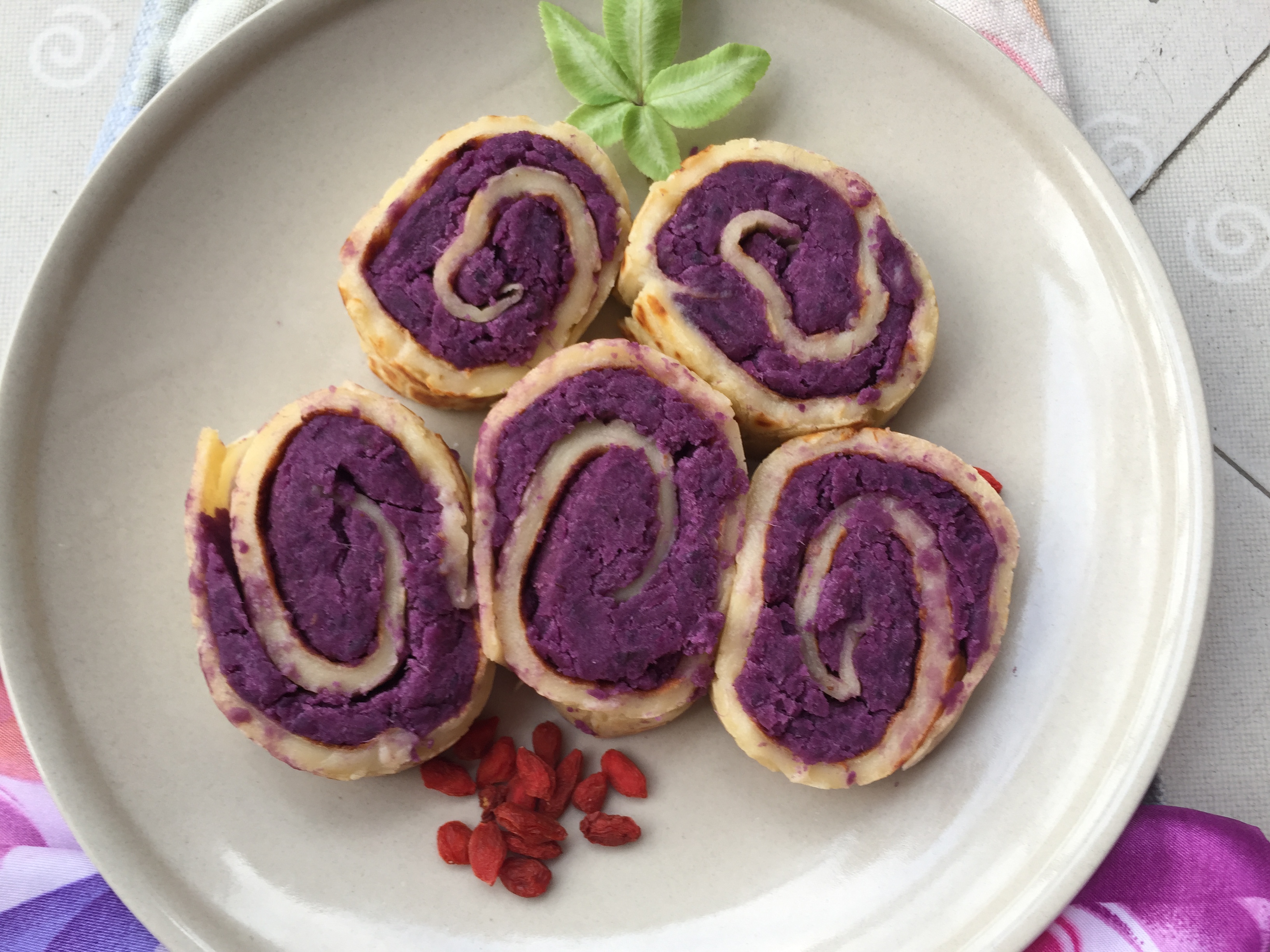 紫薯卷,孩子喜欢吃的粗粮点心,15分钟快速制作