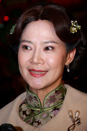 琼瑶戏中的玉女掌门人,看"婉君"俞小凡如何展现旗袍风姿!