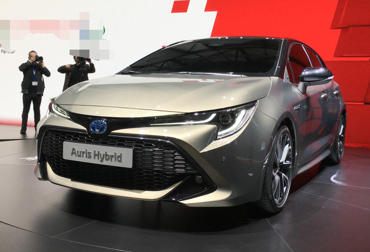 有科技感的丰田auris基本型