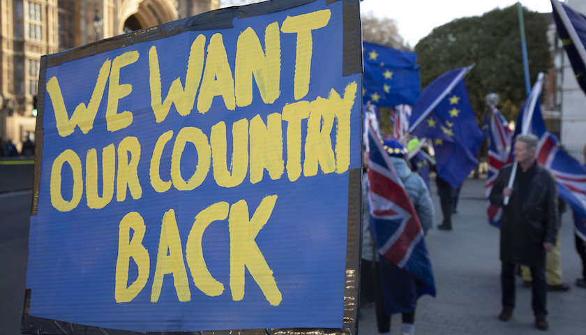 英国脱欧博弈持续:议会掐政府税收,各行业为硬脱欧演练