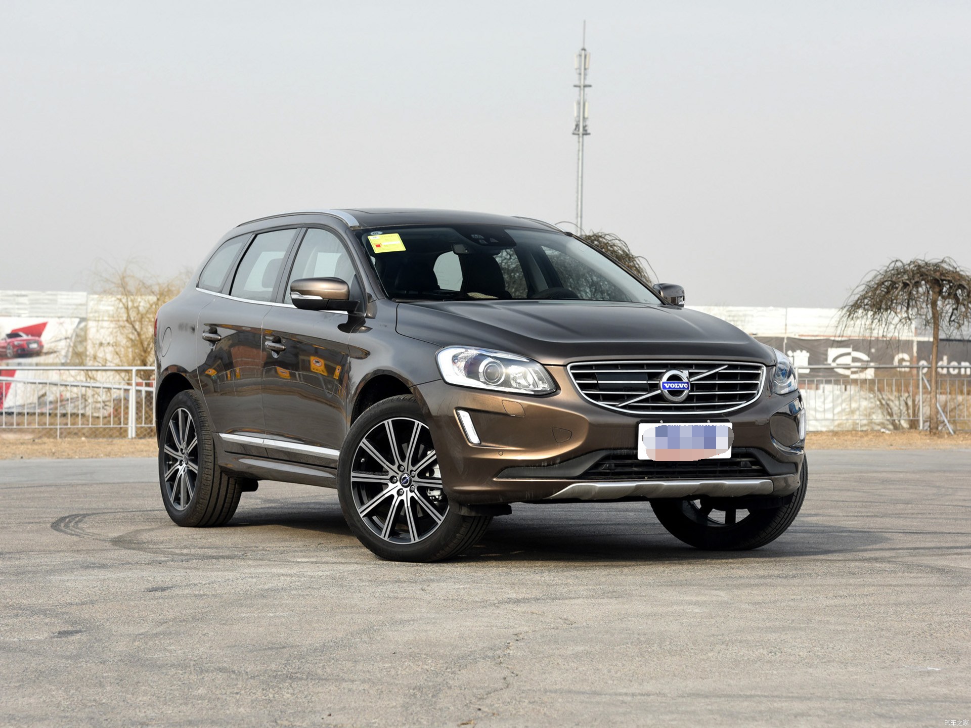 沃尔沃xc60这款车同样是作为一款中档的suv,作为售卖的