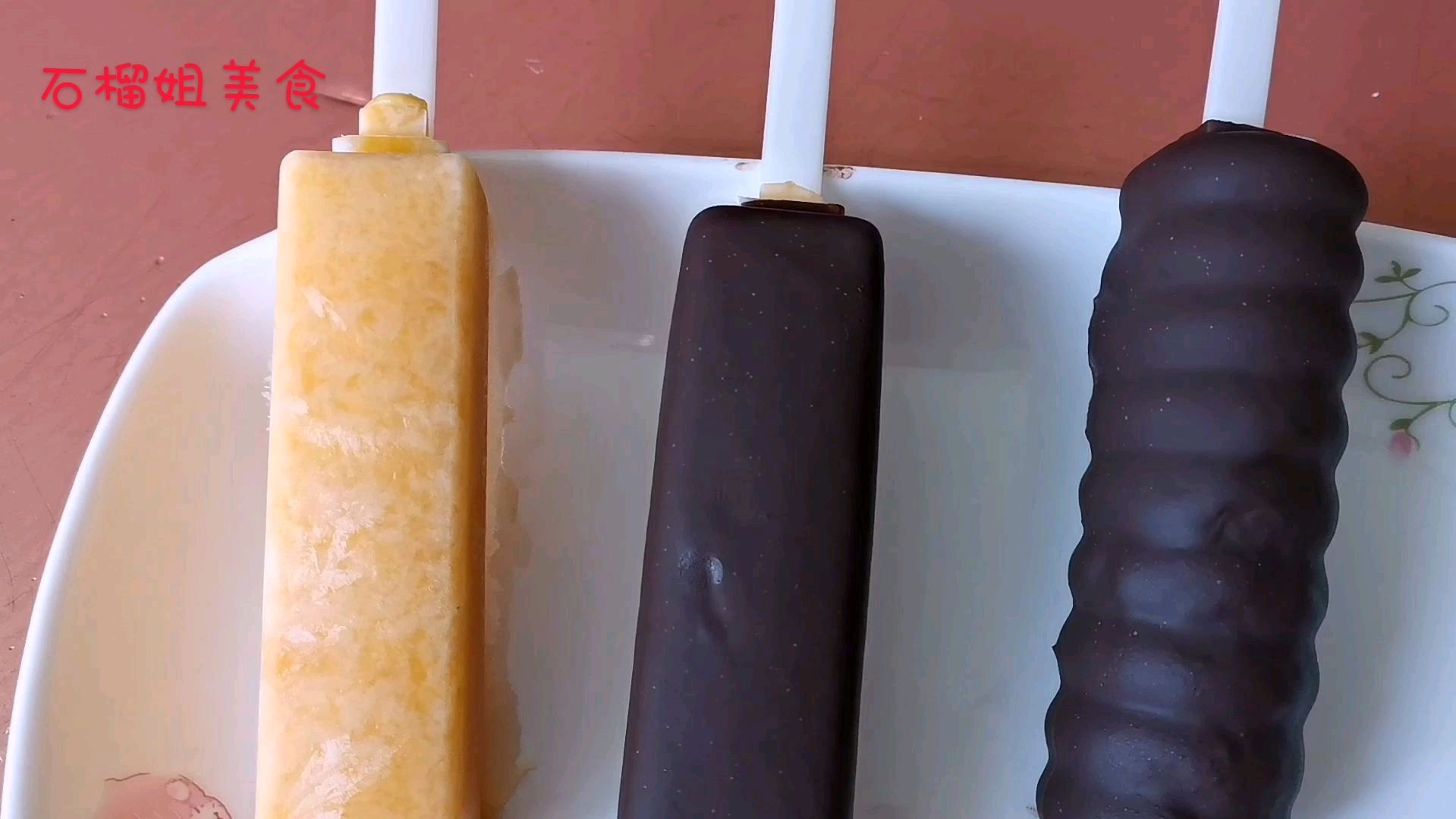 无锡大姐教你做脆皮巧克力雪糕,咬一口嘎嘣脆,比买的好吃10倍