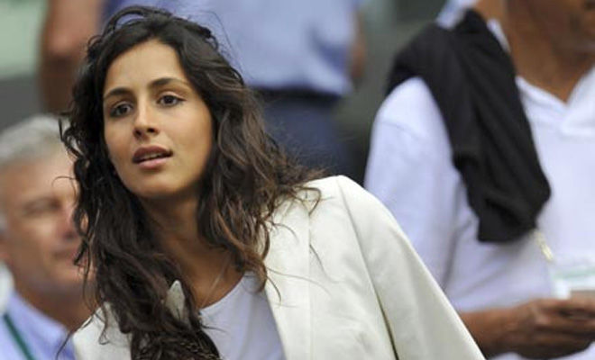 14年的爱情长跑,网球王子纳达尔与女友甜蜜度假,在海上甜蜜热吻