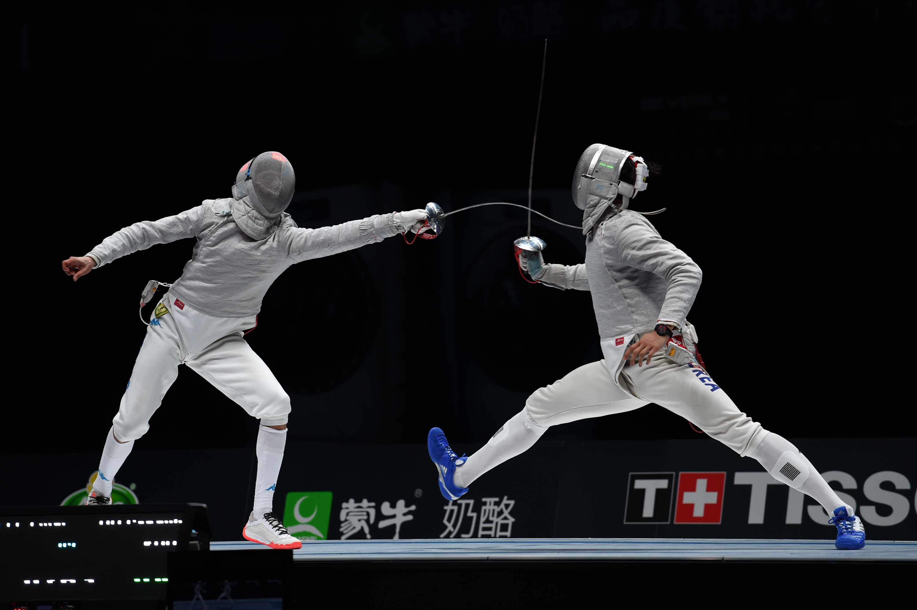 击剑——世锦赛:韩国队夺得男子佩剑团体冠军(7)