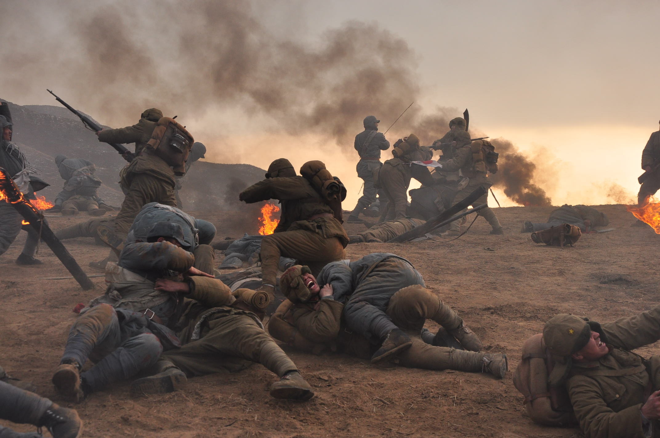 百人敢死队血洒高峰隘:他们是中国人的血性,他们没有一人退缩