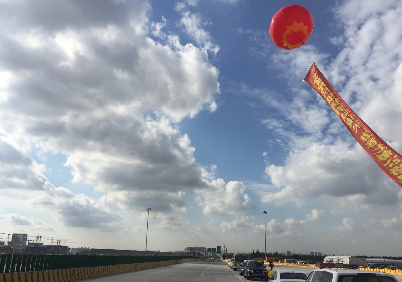 上海s7滬崇高速公路的南段通車:服務兩區邊界,距離市中心很近