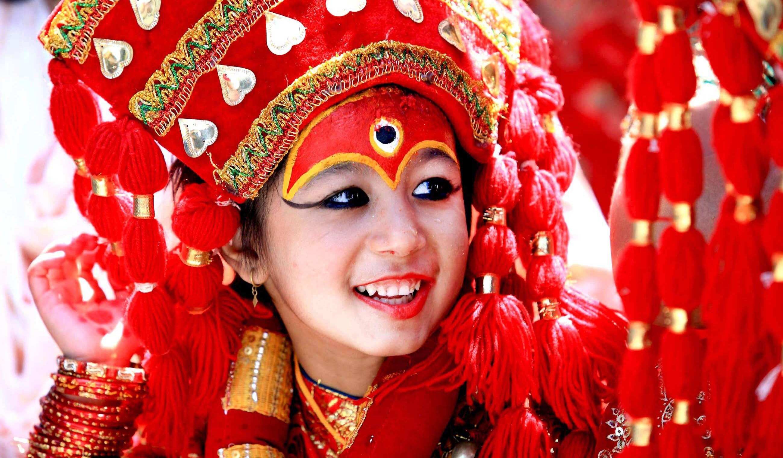 尼泊尔寺庙中的"活女神",受万人敬仰,退位后却无男人愿娶!