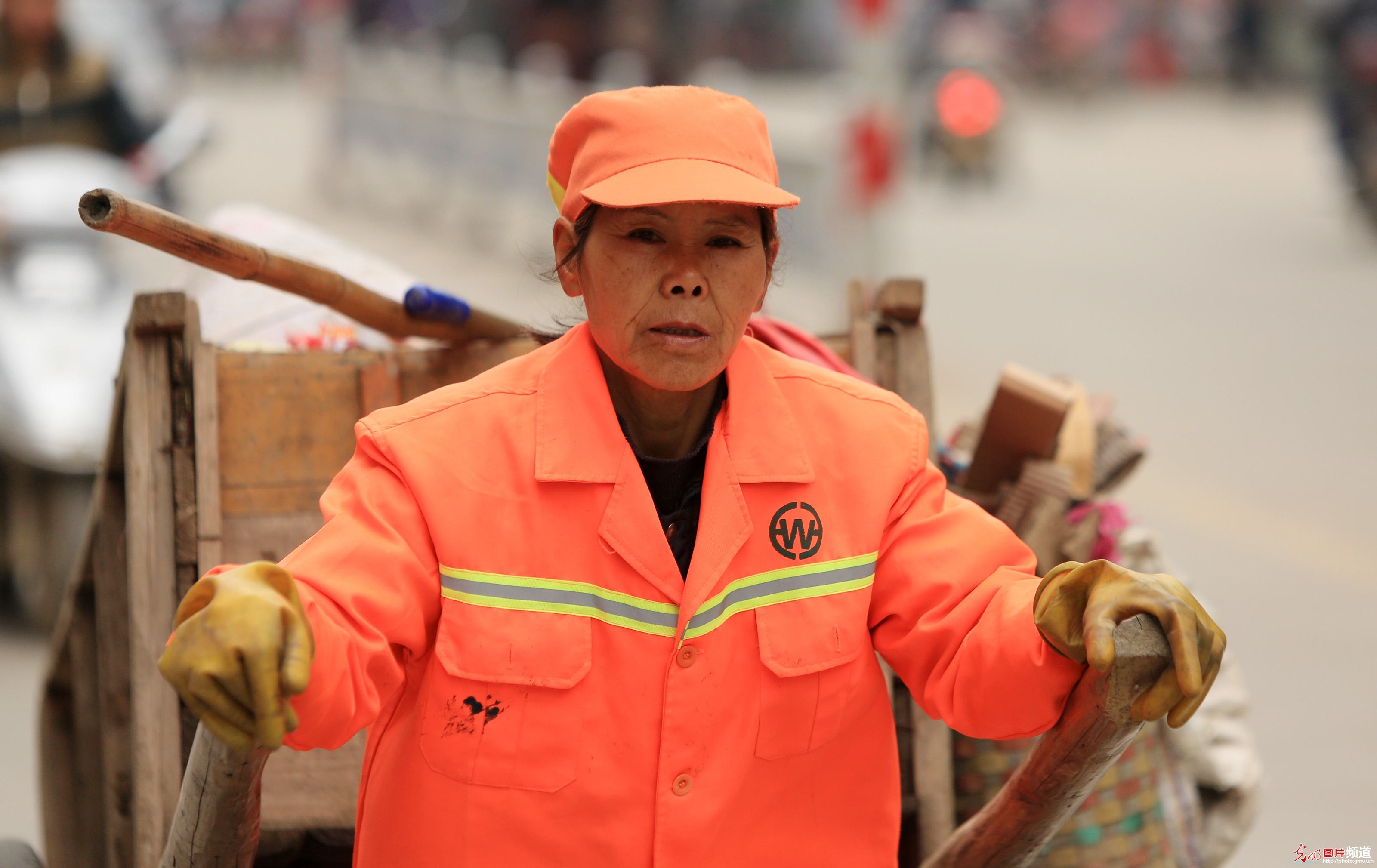 清洁工照片高清图片