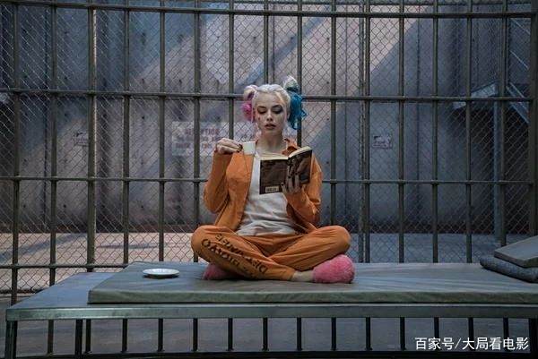 自杀小队:小丑女性感换装,惊艳全场,创作妥协,只能隐恶扬善 自杀小队:小丑女性感换装,惊艳全场,创作妥协,只能隐恶扬善