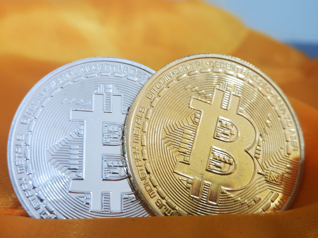 比特币的十年,暴涨暴跌背后,真正的获益者到底是谁?