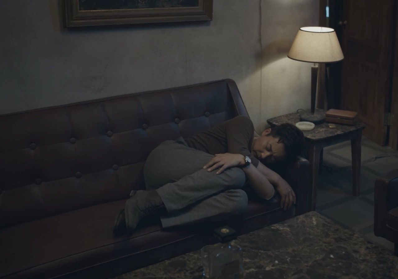 《无主之城》陈立烧船,罗燃烧蝙蝠!人和人就是不一样!