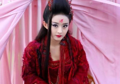 女星在古装剧中掀开帘子的一瞬间