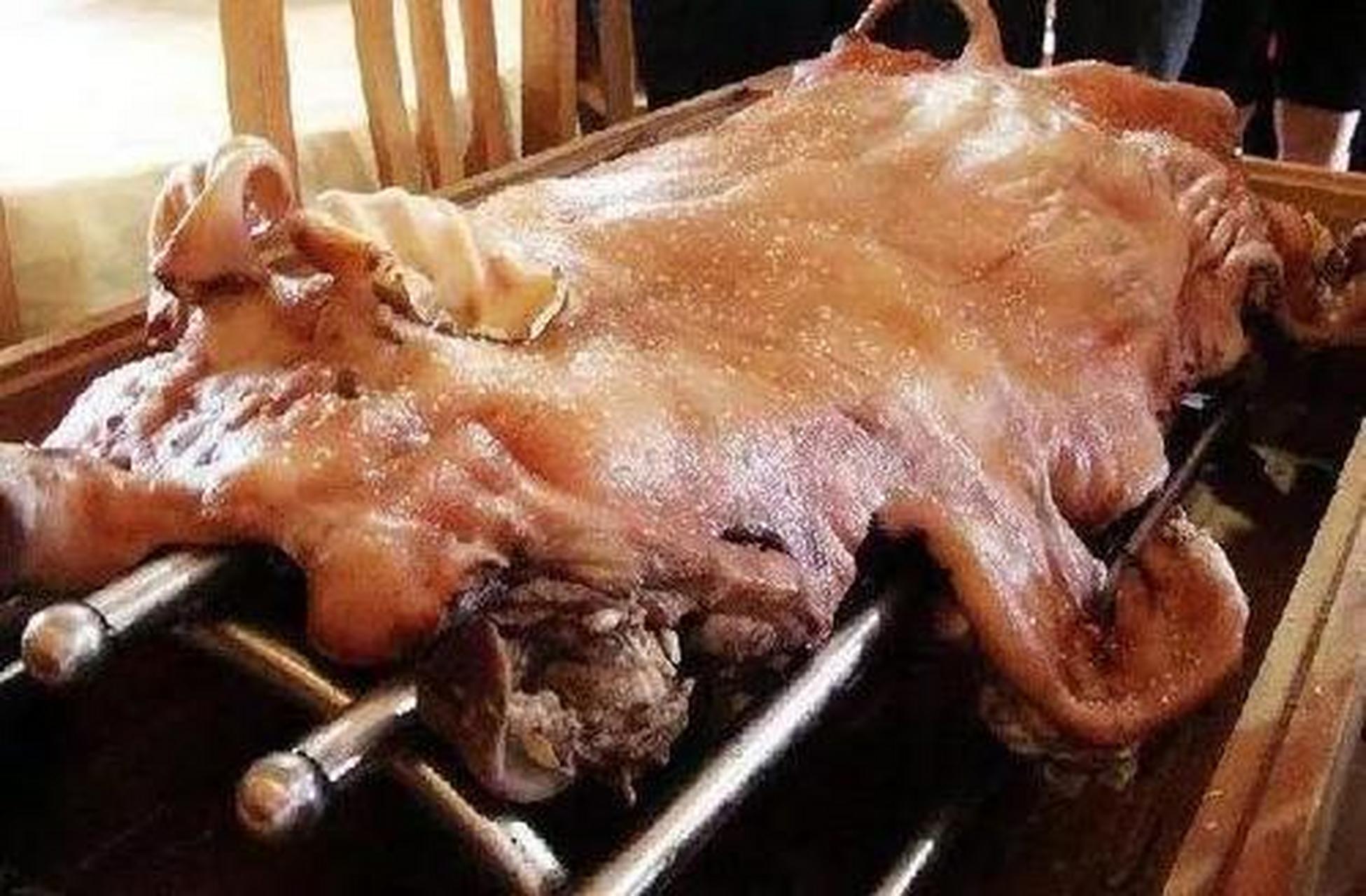 冬至吃什么#最早期最传统的均安蒸猪,与古老的祠堂文化一脉相承.