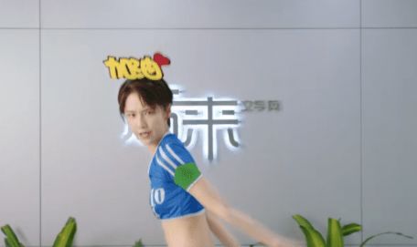 爱情公寓:诸葛大力超短裙热舞,高抬腿时用力太猛,粉丝疯狂截图