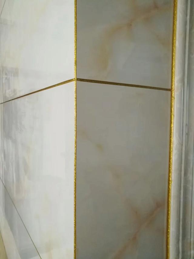 瓷砖的阳角还装阳角线?这样美缝再压缝更漂亮!