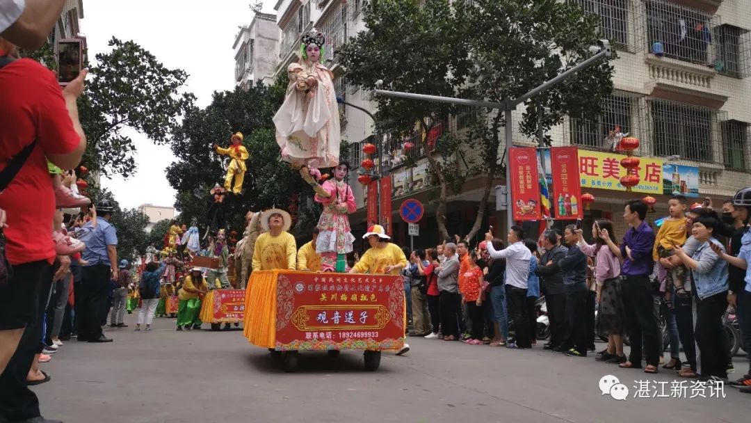 湛江赤坎百姓村年例大巡游盛典,百人穿令箭,飘色,精彩纷呈