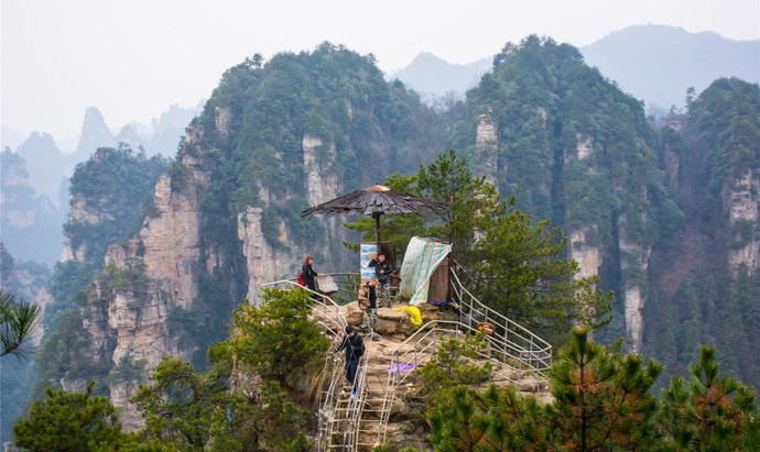 乌龙寨,乌龙山剿匪记的原址,是杨家寨景区中最为奇险的一个去处