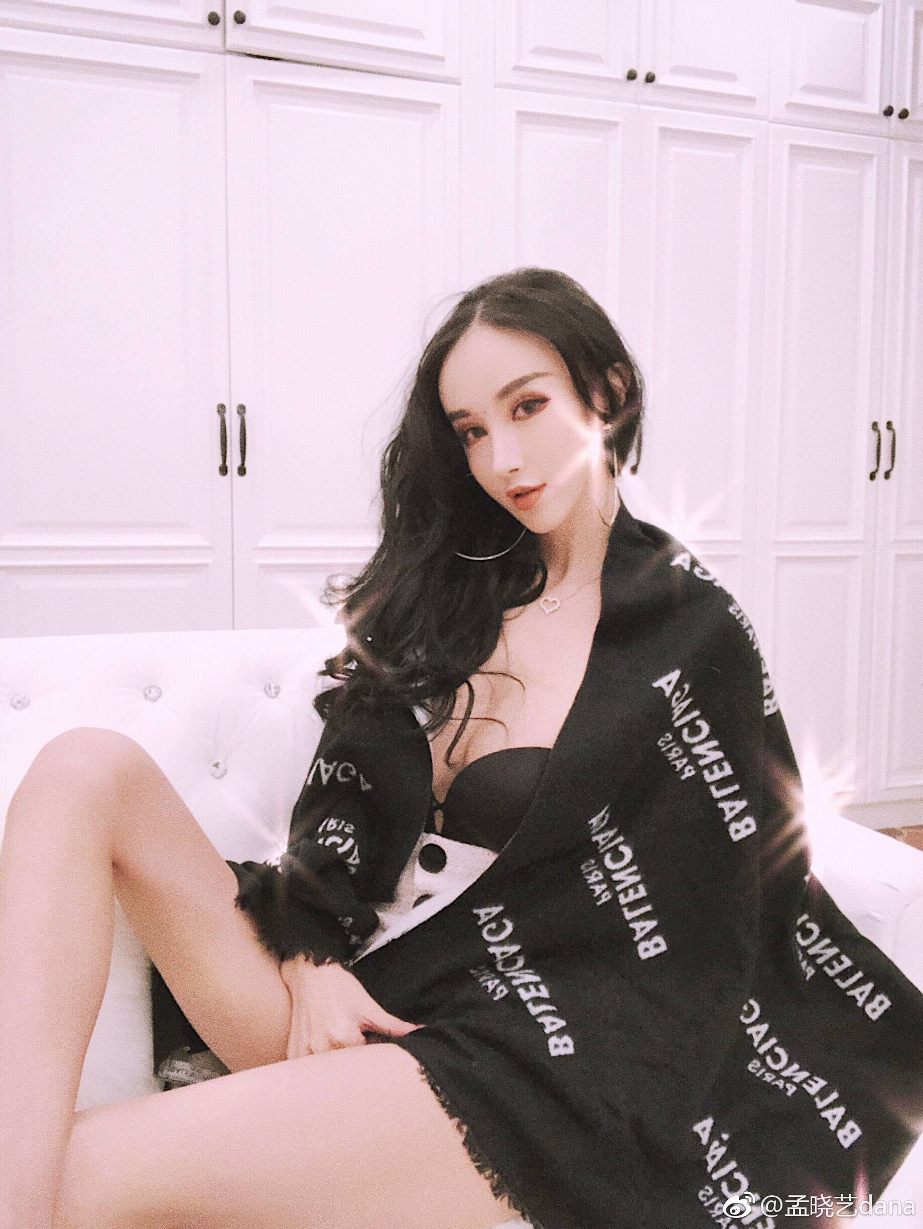 王者荣耀:她是最美不知火舞,暗黑系写真曝光火舞新皮肤?