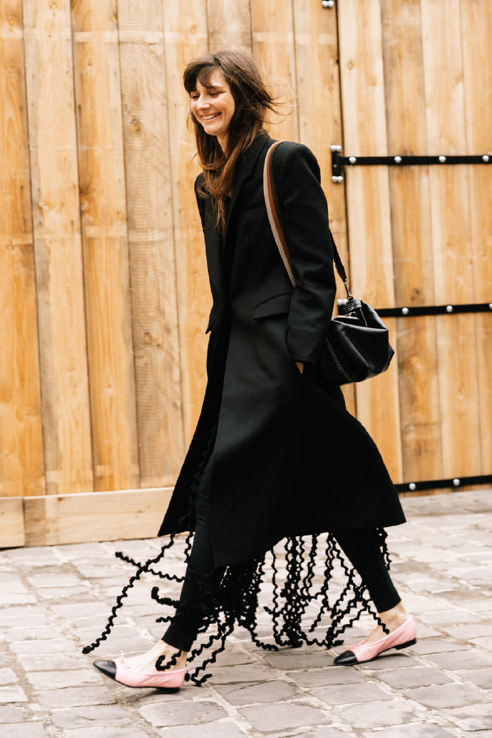 巴黎时装周2019秋冬秀场外精彩街拍合辑,时尚的味道