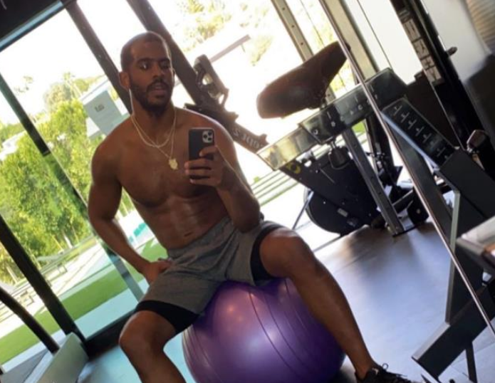 停赛25天,保罗再次晒出训练照,细心球迷发现8块腹肌不见了