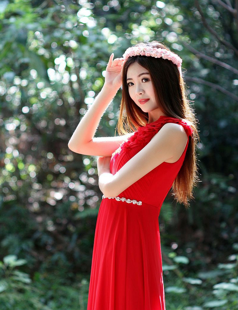 高雅红裙图片